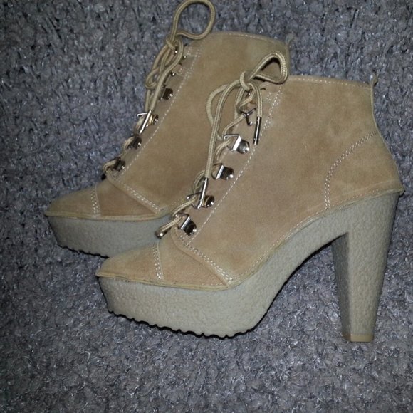 MICHAEL KORS-Chestnut Suede-Lace Up Platform Ankle Boots-Size 6M- NWOB - Picture 2 of 7